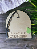 It's ofishal you're reely the best happy Father's Day handprint sign